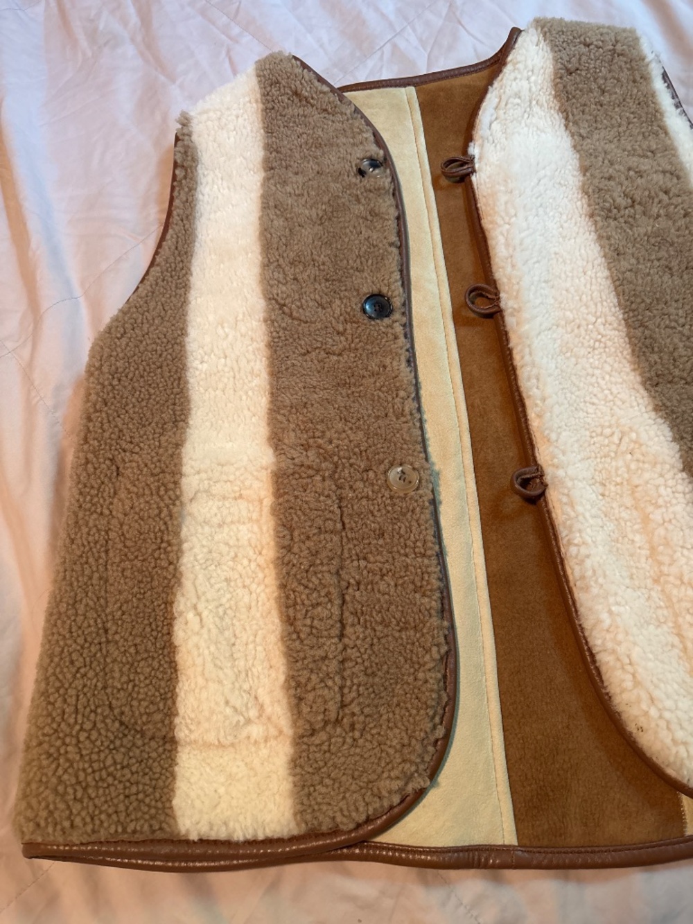 Cawley Studio Reversible Shearling Vest - Picture 4 of 17